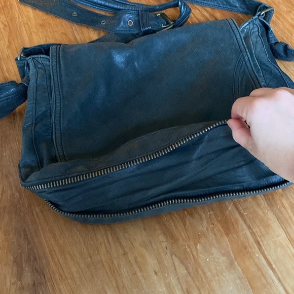 🇦🇷 Leather Rapsodia (like Anthropologie) Hobo Bag - Picture 3 of 8